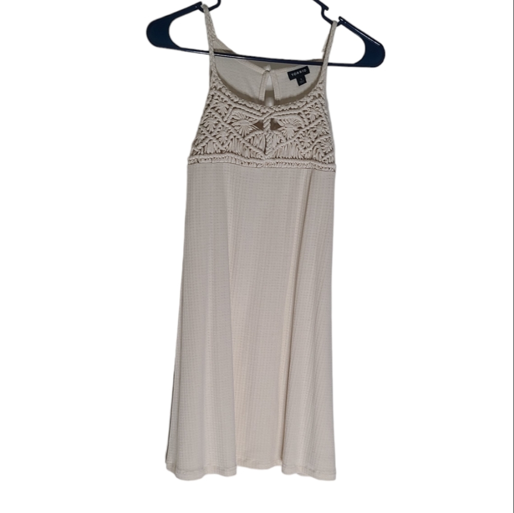 Torrid Crochet sleevless top key hole back size 3x